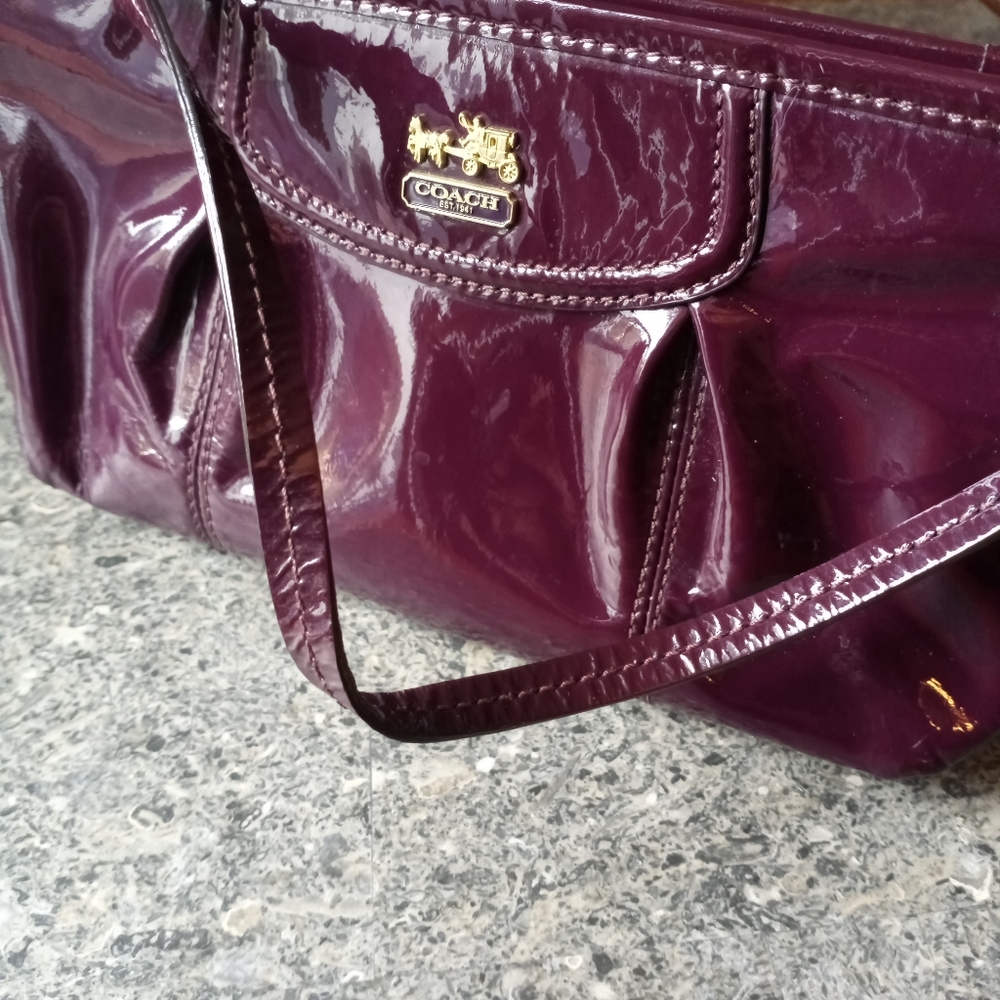 Coach patient plum wristlet - Picture 8 of 8
